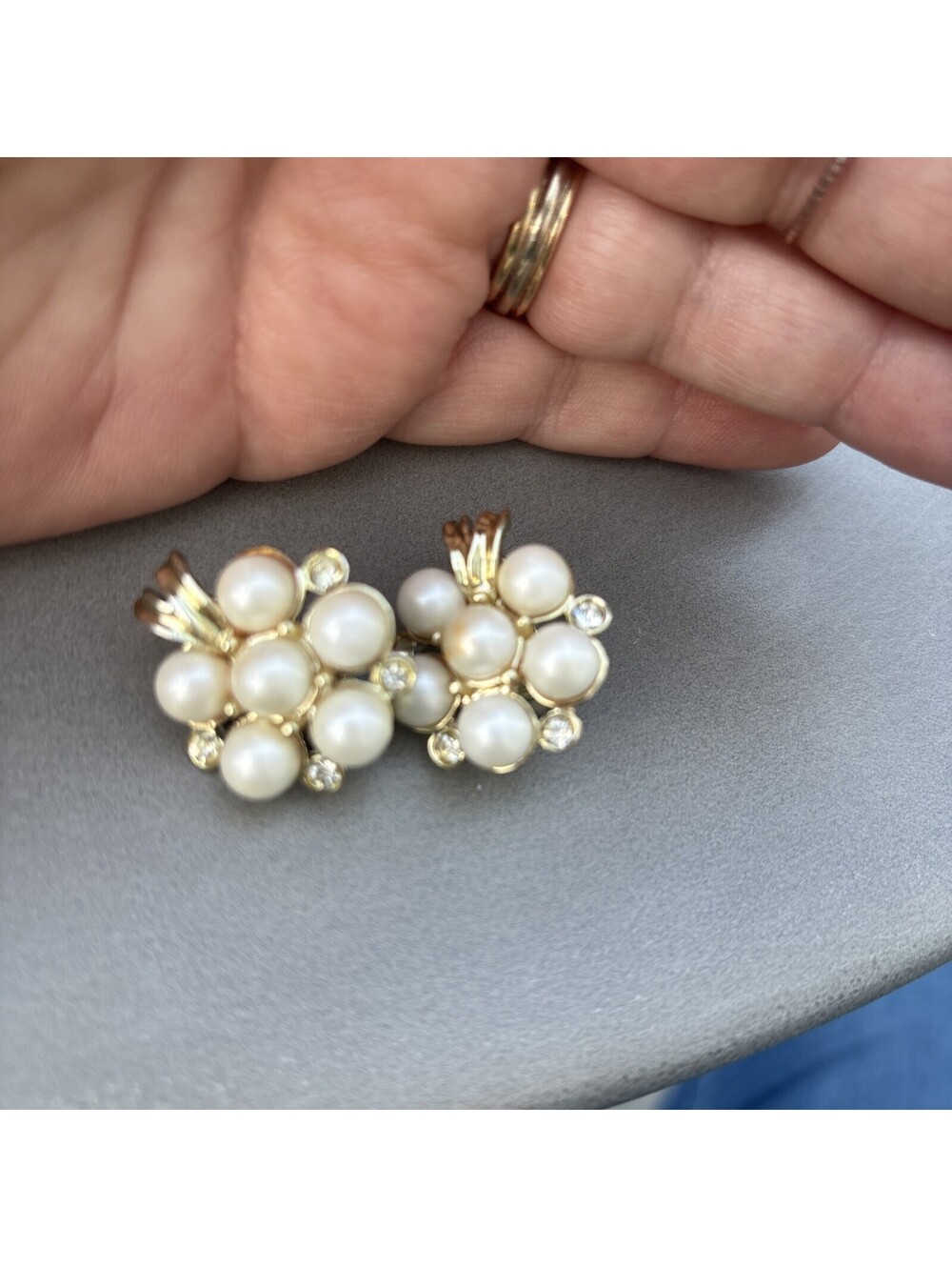 Sarah Coventry faux pearl clip on earrings